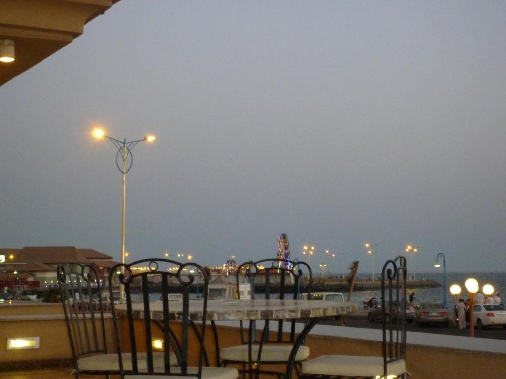 Al Borg Al Watheer Hotel Jizan Exterior photo
